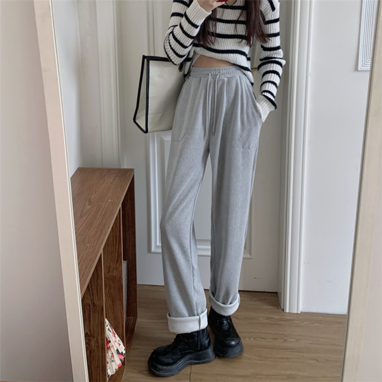 ゆったりシルエット黒パンツ 伸縮性ウエスト ワイド