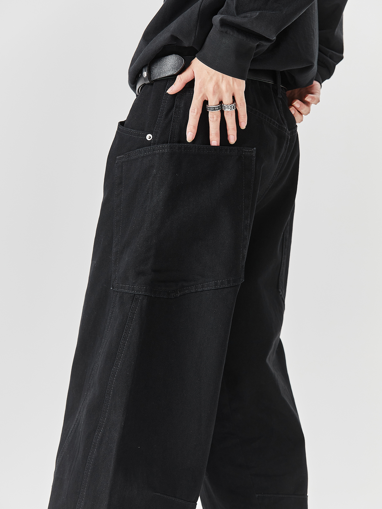 黒パンツ ワイドシルエット工房デニム