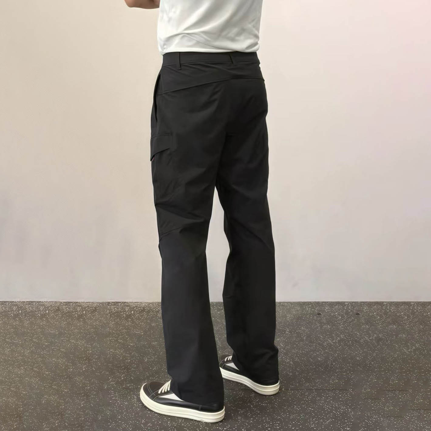 https://fulmo-img-server.com/kuro-fit/94b4c5b6-74eb-474c-9f02-2a8e5786d0a1.jpg