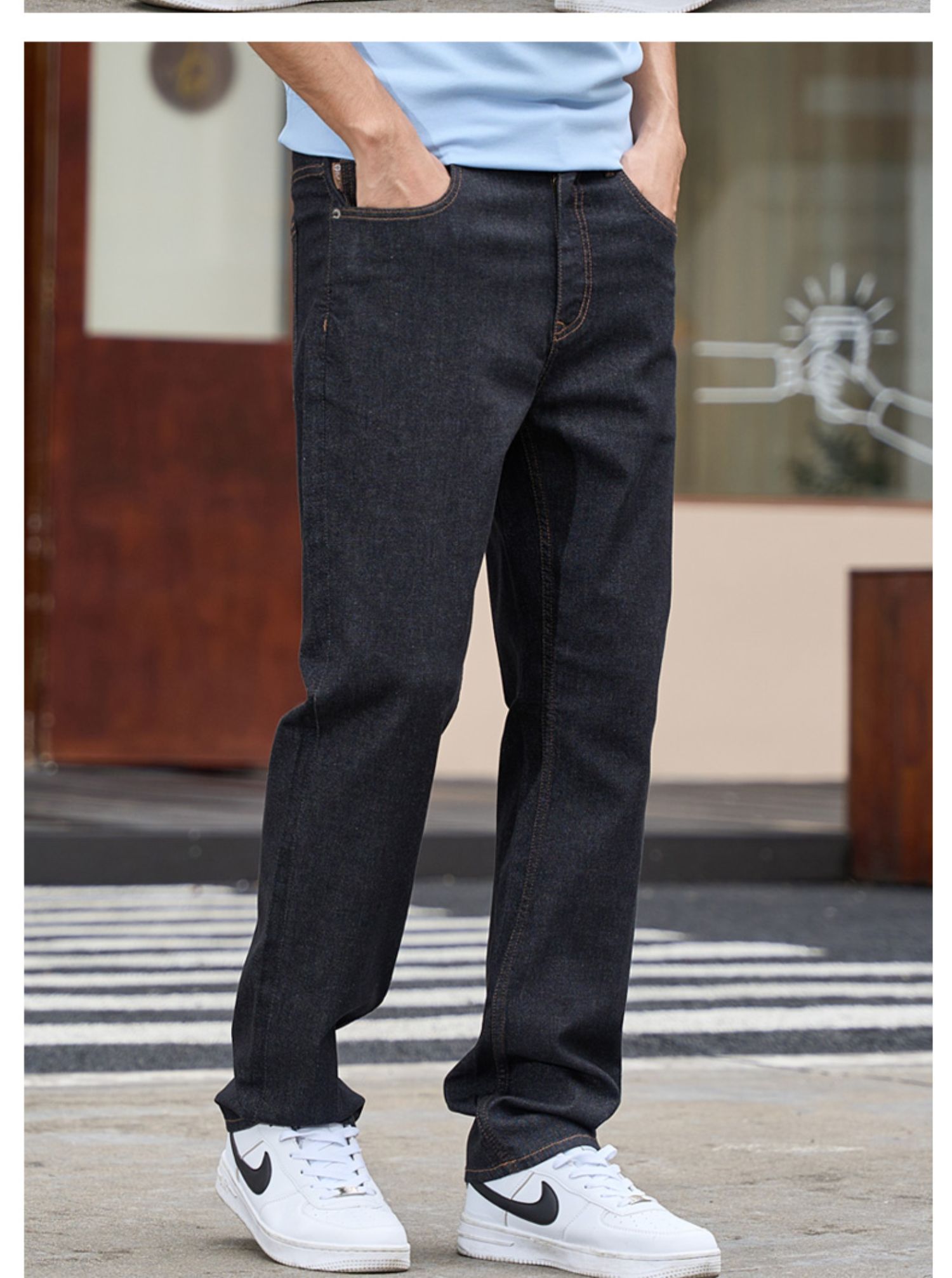 黒パンツ 上質ストレートデニム