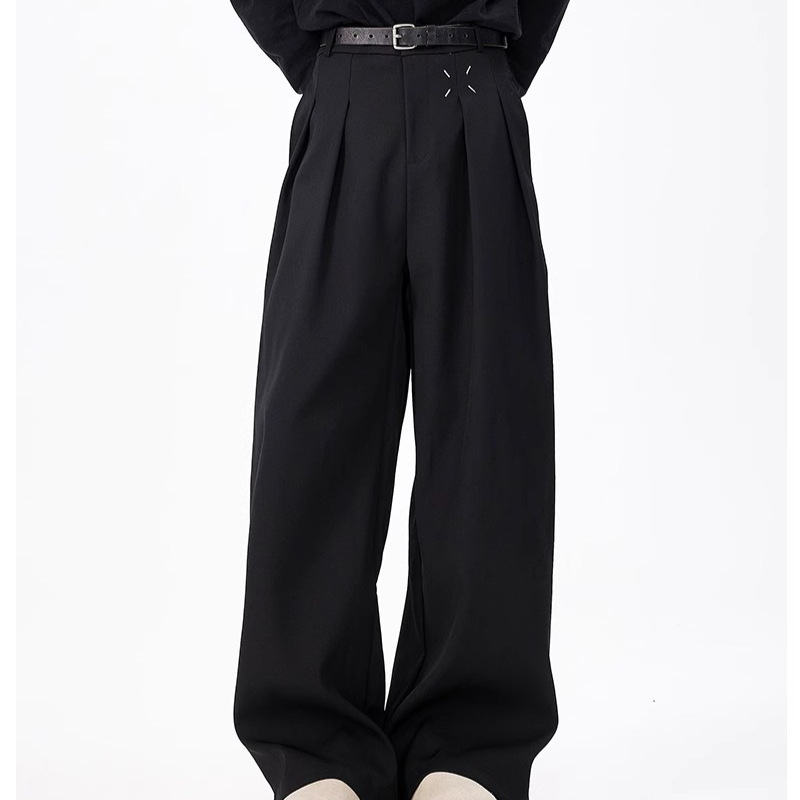 黒パンツ ワイドシルエットタックスラックス