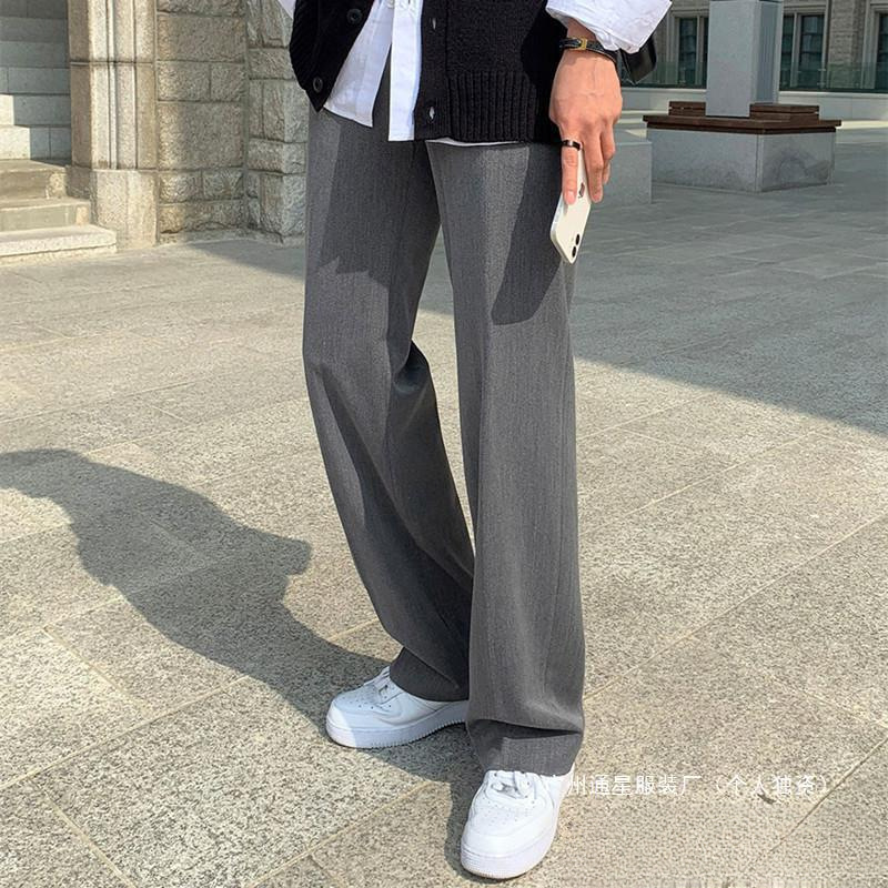 黒パンツ ストレートシルエット リラックススラックス