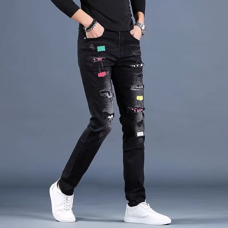 黒パンツ ダメージ加工スキニーデニム