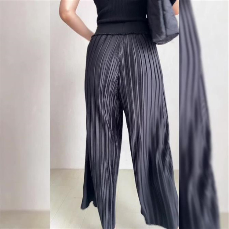 プリーツ加工ワイドパンツ九分丈ゆったり黒パンツ