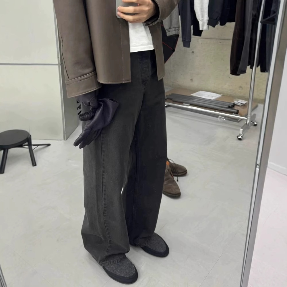 黒パンツ ゆったりワイドデニムパンツ