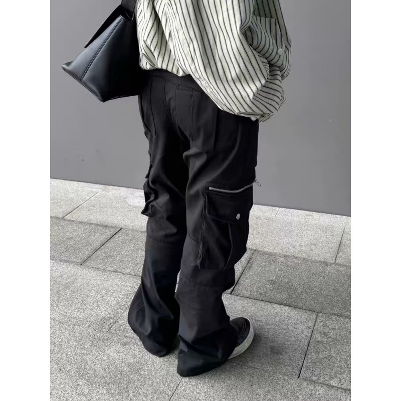 黒パンツ 実用性抜群の多機能ワイドパンツ