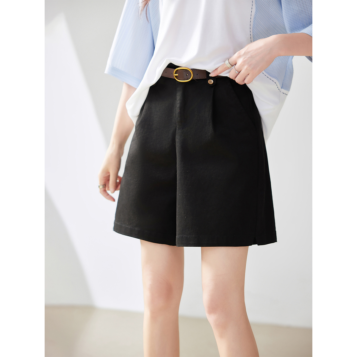 黒パンツ フロントプリーツ ベルト付き キュロット