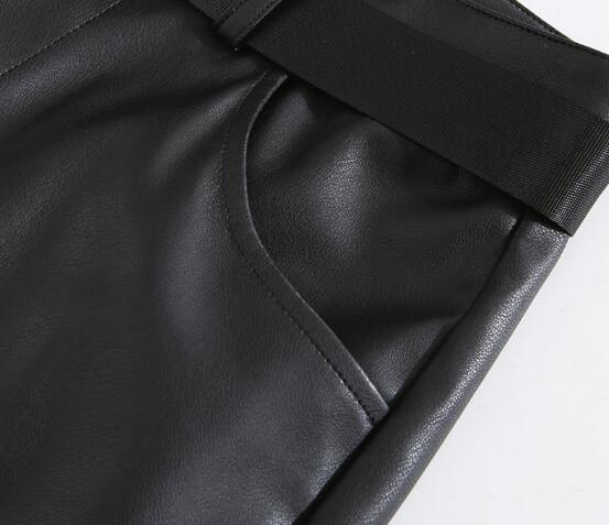 黒パンツ レディース黒フェイクレザーダンスパンツ