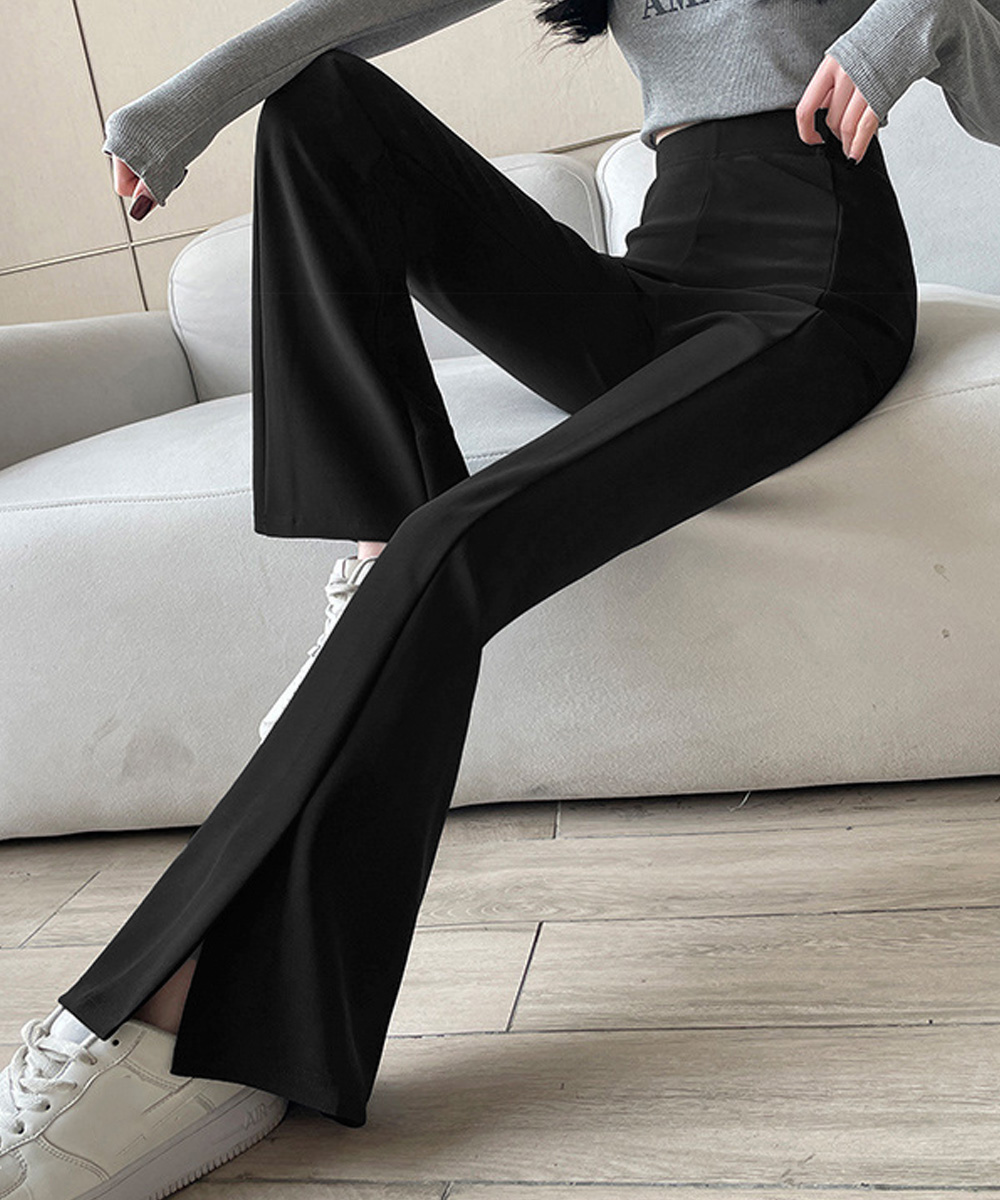 黒パンツ 黒フレアスキニーパンツ　裾スリット入り美脚