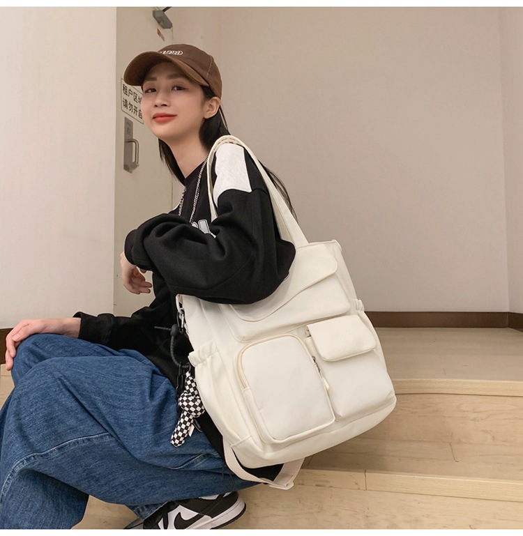 https://fulmo-img-server.com/kurobag/0195c6db-a9a2-44ce-aaaa-4d2292af2d7c.jpg