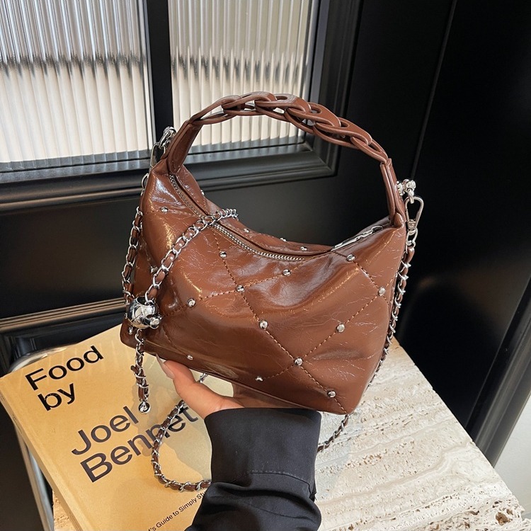 黒 バッグ 黒レザー風ハンドバッグ チェーン付き大容量ショルダー鞄