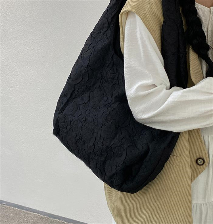 https://fulmo-img-server.com/kurobag/02fe98fa-2f27-4a2a-a152-76c5ce11bf0b.jpg