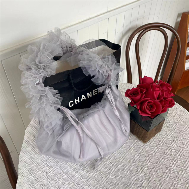 黒 バッグ ファー付きショルダーバッグ 巾着型 軽量 斜めがけ対応