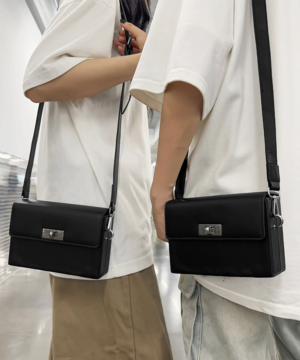 https://fulmo-img-server.com/kurobag/0c88816b-4bf9-4fcc-bde2-261de61a9509.jpg