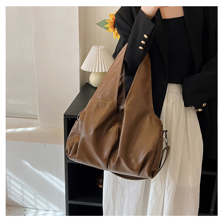 黒 バッグ 合成皮革ソフトボストンバッグ