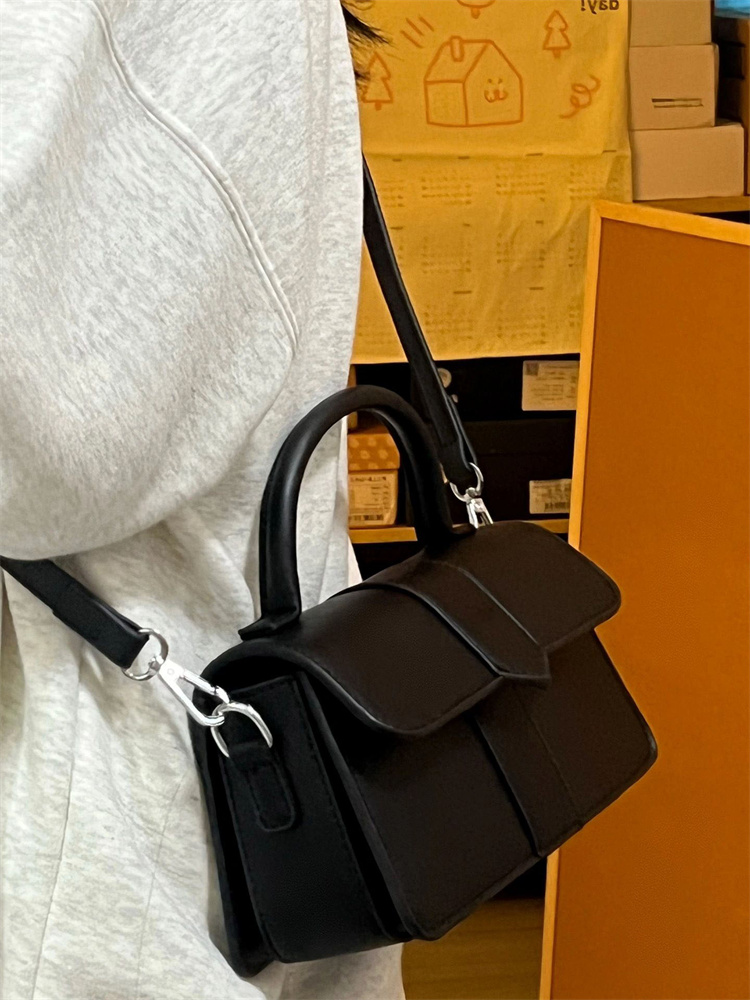 https://fulmo-img-server.com/kurobag/14463c4b-0e75-4e32-9b8e-93dfd288b97a.jpg