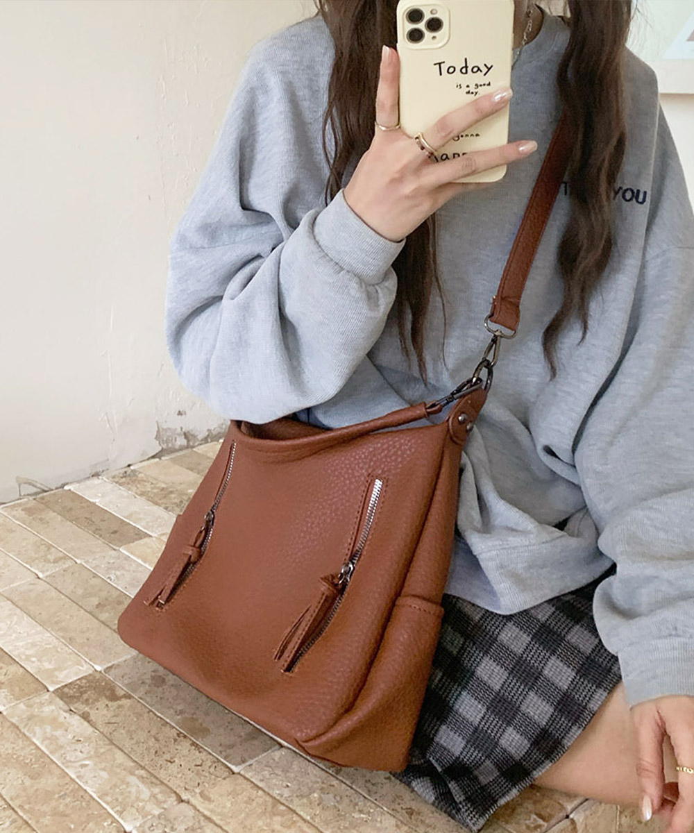 https://fulmo-img-server.com/kurobag/1492e975-0e70-4ea2-8a8f-65115d258840.jpg