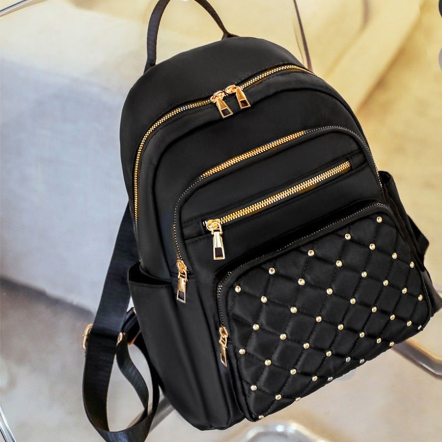 黒 バッグ 大容量キルティングリュック スタッズ付き黒バッグ ショルダー