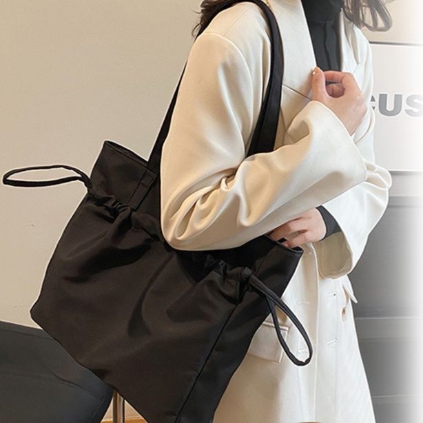 黒 バッグ レディース黒トートバッグ巾着付き肩掛け斜め掛け