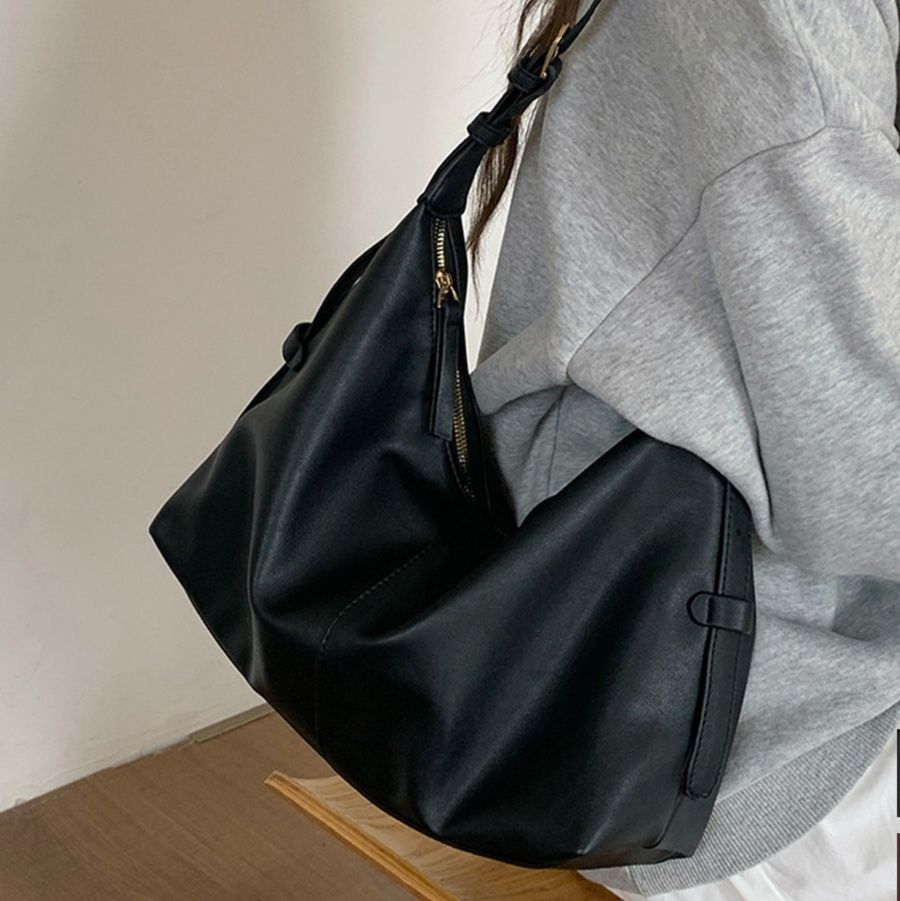 黒 バッグ 黒バッグ ショルダーバッグ 斜めがけ 韓国風