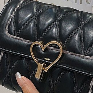 黒 バッグ 黒キルティングハート金具レディースショルダーバッグ