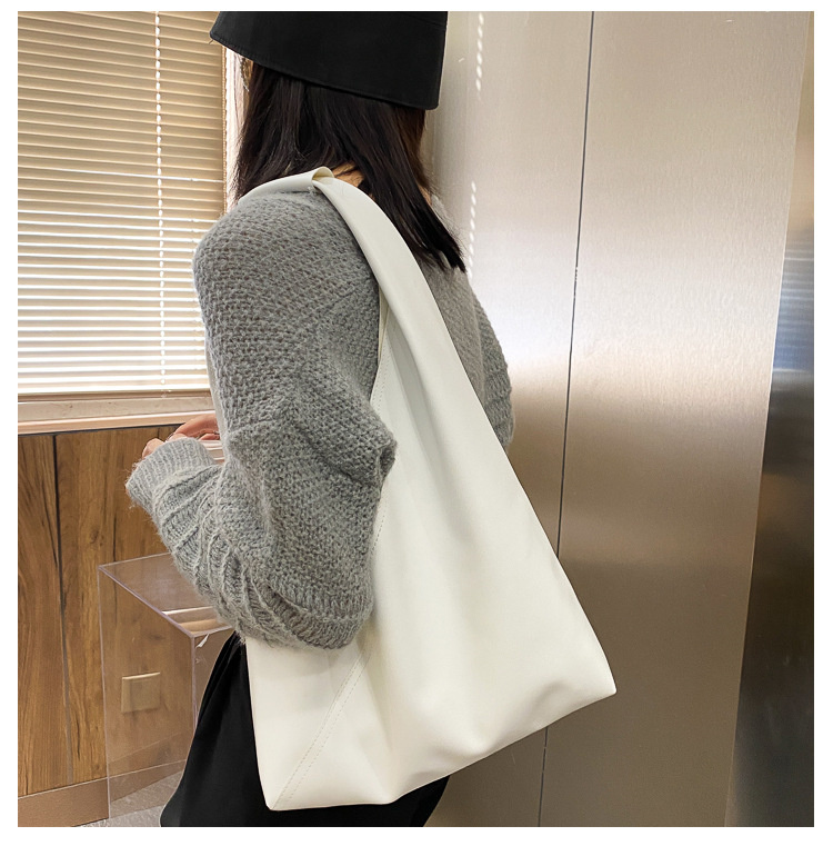 https://fulmo-img-server.com/kurobag/2a8ac0d4-fe51-40dc-adb5-bf1ca0602f8f.jpg