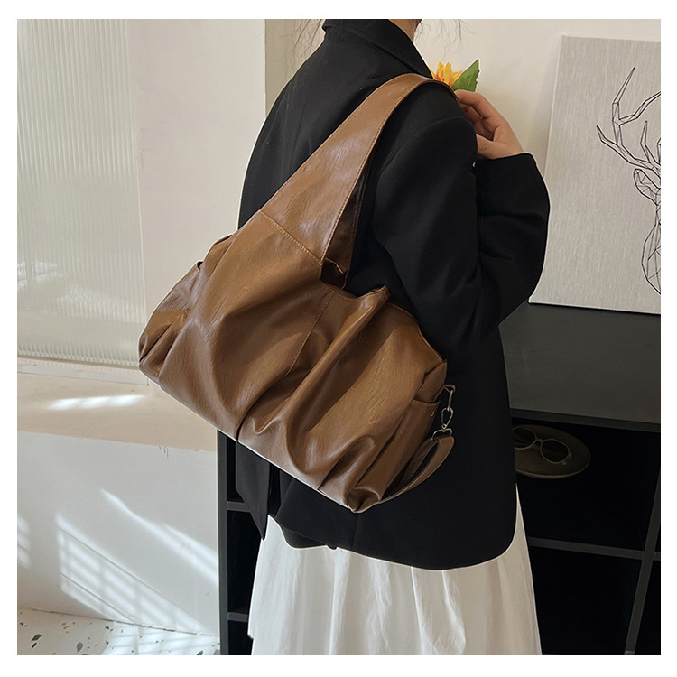 黒 バッグ 合成皮革ソフトボストンバッグ