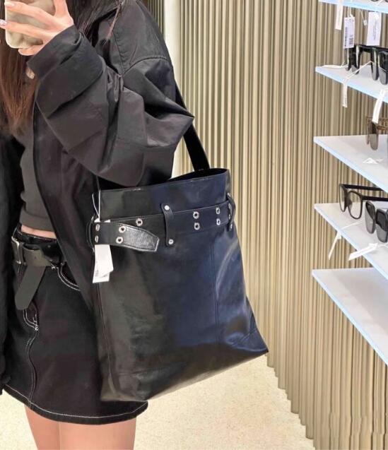 黒 バッグ 女性用黒革風バケツ型ショルダーバッグ