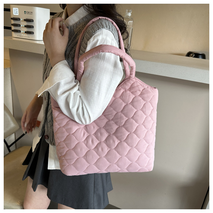 https://fulmo-img-server.com/kurobag/3b35be64-44fd-4769-8707-795fe6820569.jpg