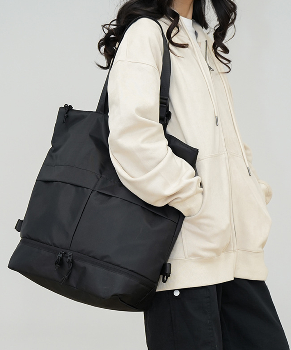 黒 バッグ 大容量多機能リュックサック黒バッグ靴収納付き