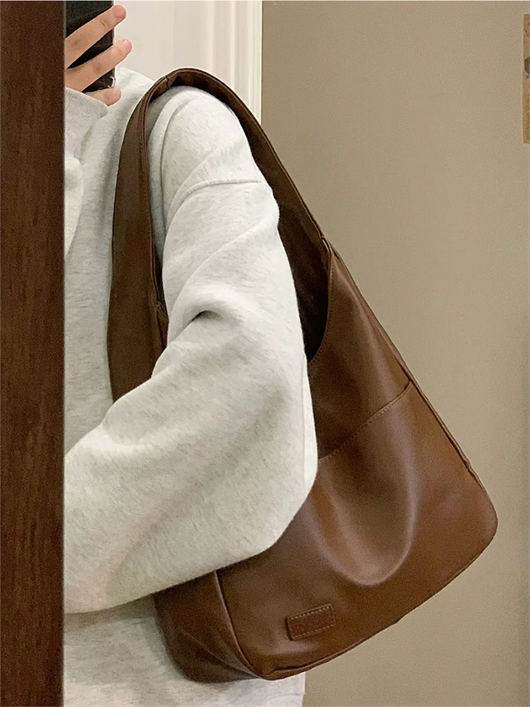 https://fulmo-img-server.com/kurobag/53d635a1-ebd3-464f-8611-66f5247a1436.jpg