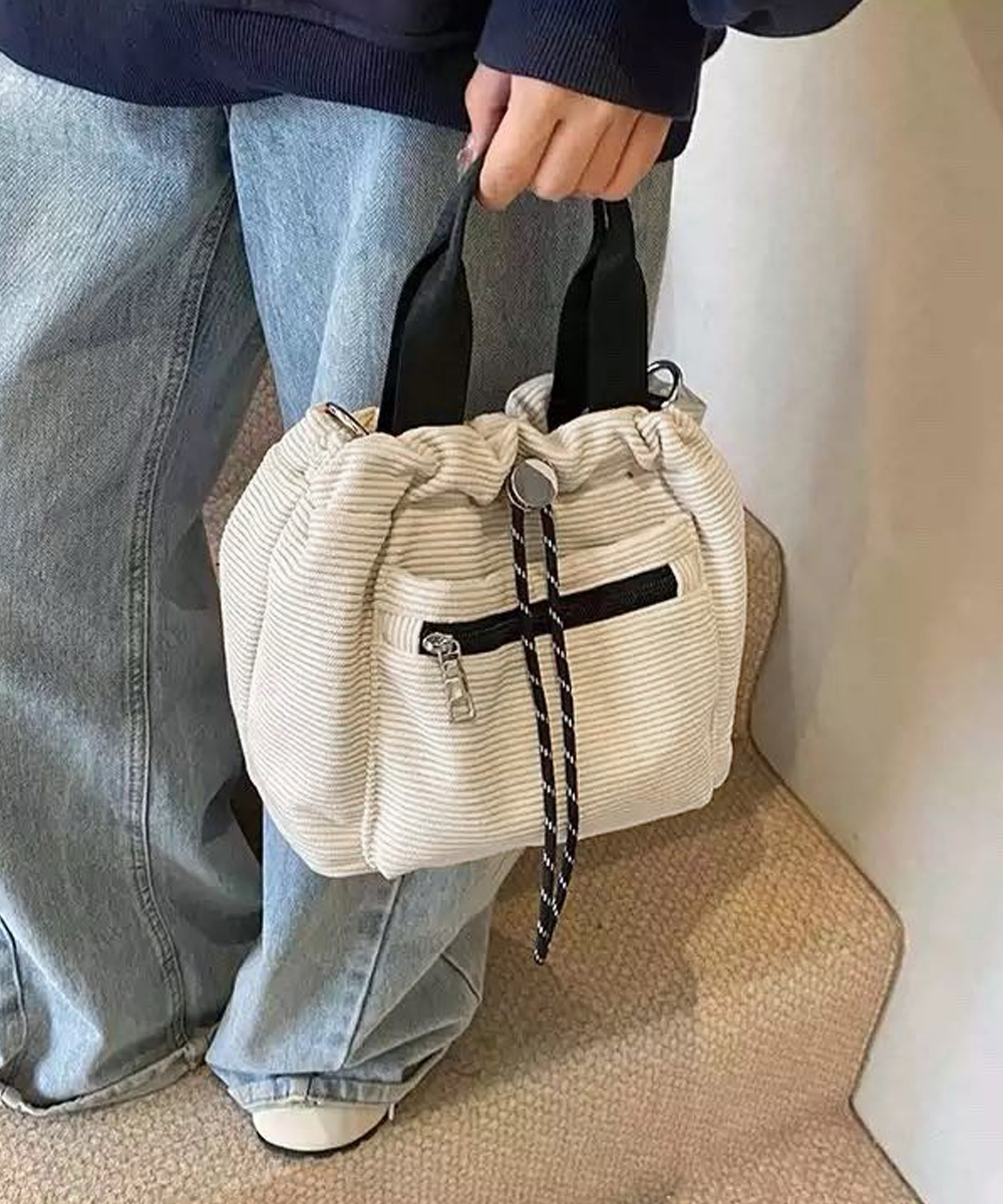 黒 バッグ コーデュロイ巾着ショルダーバッグ小さめ