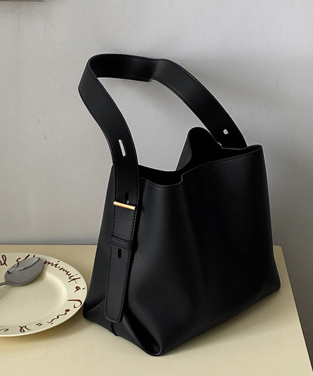 黒 バッグ 黒 ショルダーバッグ 無地 合皮 通勤 トートバッグ