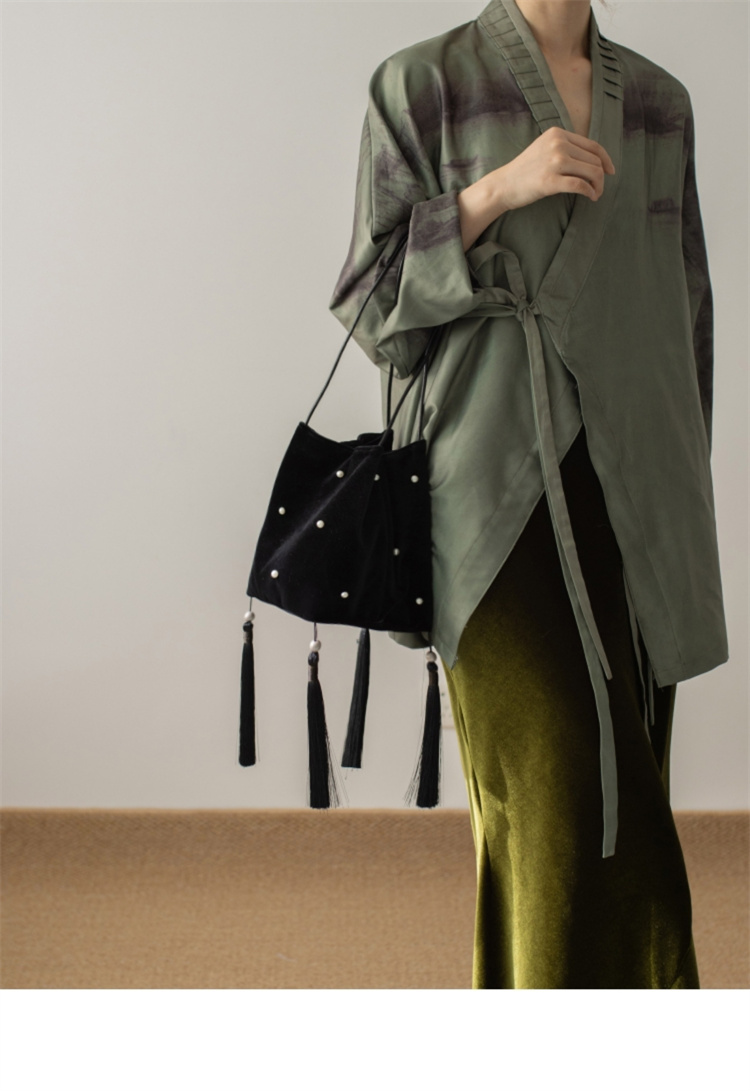 黒 バッグ ベルベット巾着バッグ タッセル付き上品ショルダー