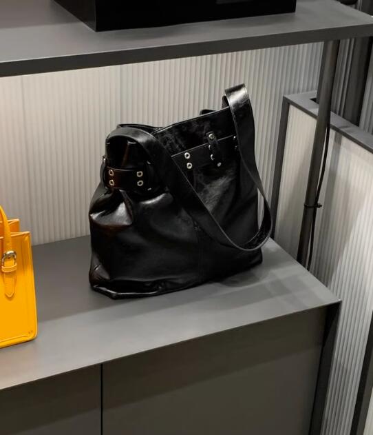 黒 バッグ 女性用黒革風バケツ型ショルダーバッグ