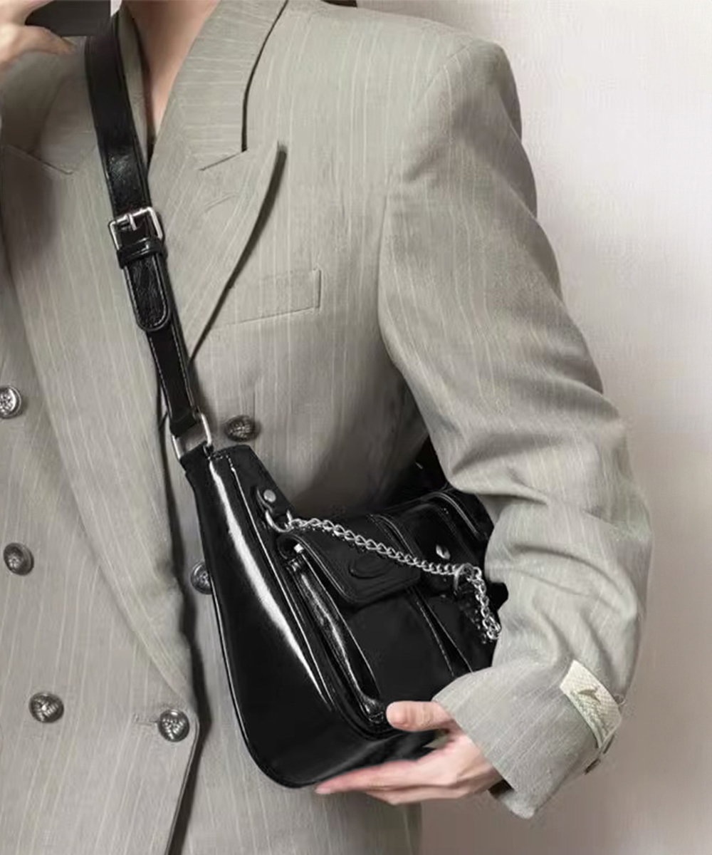 https://fulmo-img-server.com/kurobag/6e31abbd-05f4-4552-9f7e-bd7c09adb507.jpg