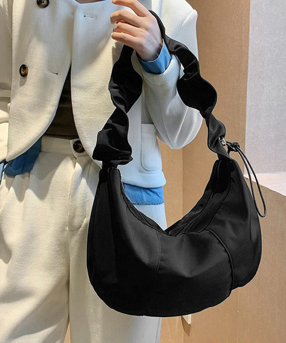 https://fulmo-img-server.com/kurobag/70495ddc-c0b6-44d5-9313-0507a2c86d7e.jpg
