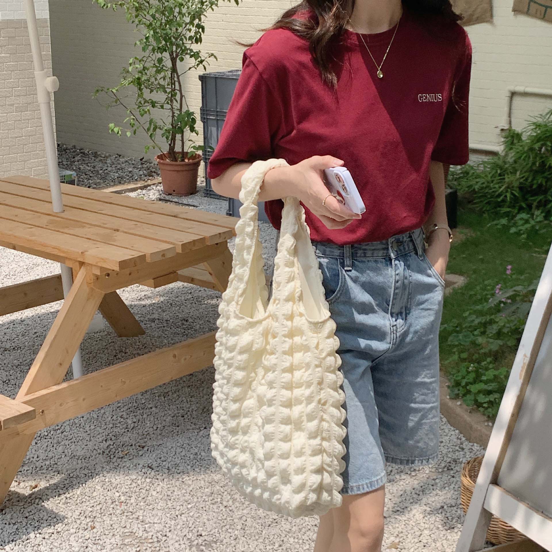 https://fulmo-img-server.com/kurobag/7420769f-2dc9-484d-af5c-e2cb680ec35a.jpg
