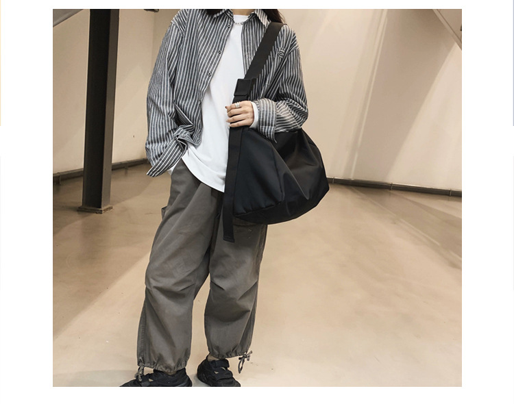 https://fulmo-img-server.com/kurobag/748dc9c8-4a70-4305-8559-8c356b698e05.jpg
