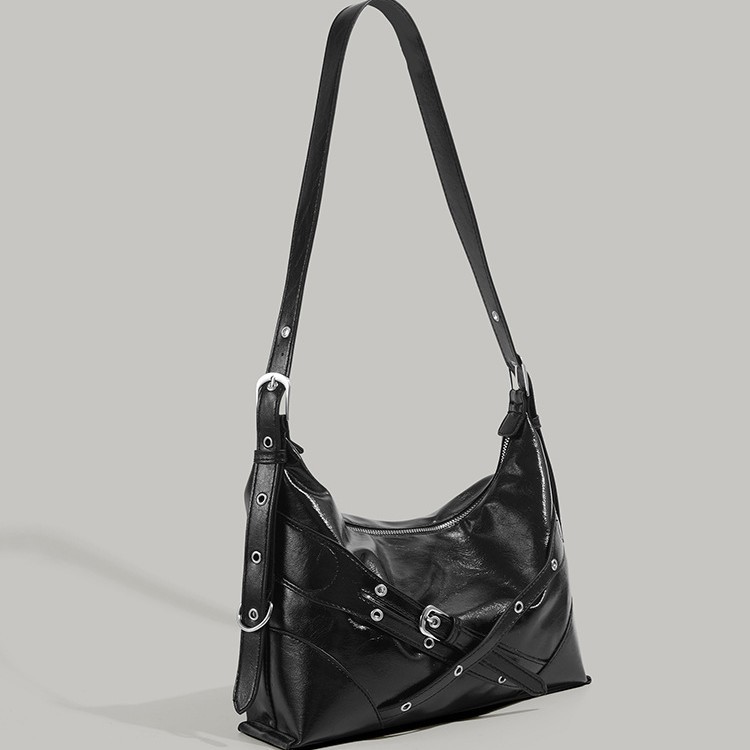 黒 バッグ 黒レザー調ショルダーバッグ