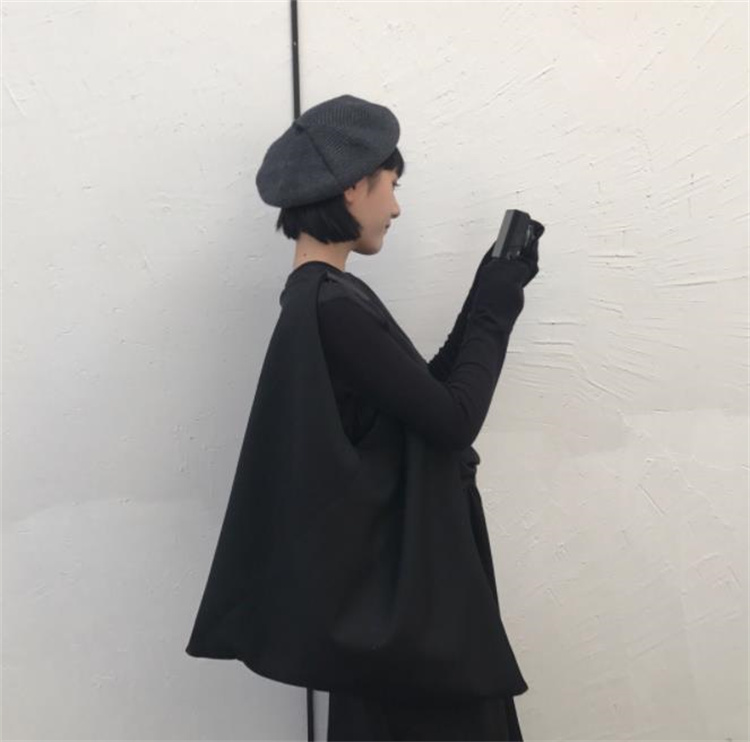 https://fulmo-img-server.com/kurobag/776d7f28-6b31-4c9c-a036-508c3dc0790a.jpg