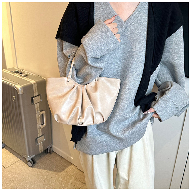 https://fulmo-img-server.com/kurobag/78cd59f7-2acc-4266-a6b1-cd0d819f1594.jpg