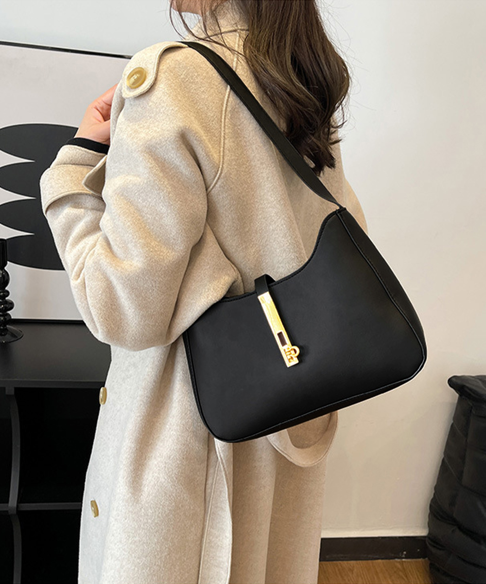 https://fulmo-img-server.com/kurobag/796d3e89-94ab-4d7c-b1af-b4540ece8860.jpg