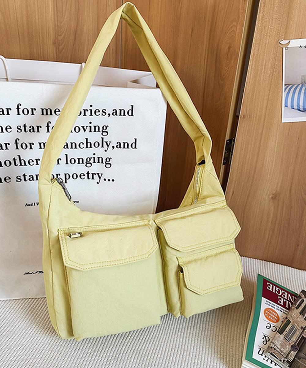 黒 バッグ 多機能ポケット付き黒ナイロンショルダーバッグ軽量