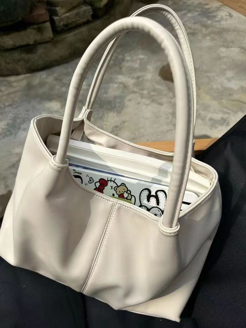 黒 バッグ 大容量黒革調トートバッグ女性用肩掛け無地