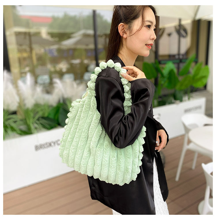 https://fulmo-img-server.com/kurobag/98877727-9dc4-4021-8fcb-9c053ab32970.jpg