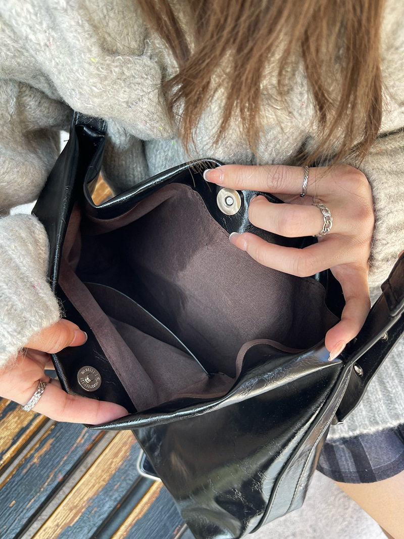 黒 バッグ 黒色レディース大容量ショルダートートバッグ