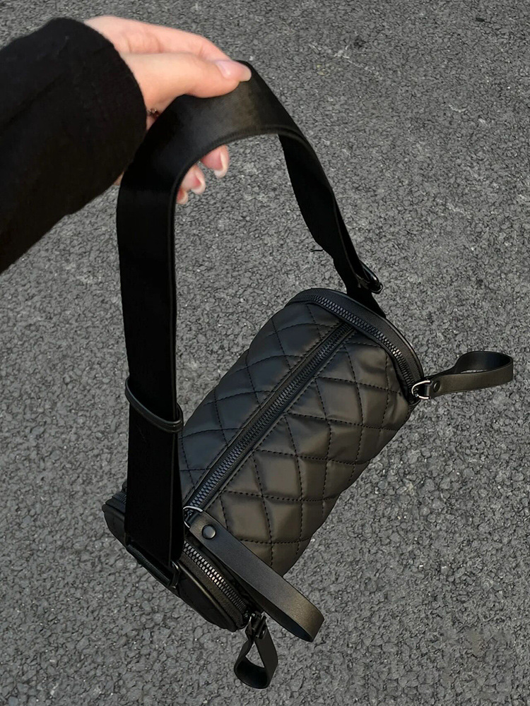 https://fulmo-img-server.com/kurobag/a0b0fda1-f313-4360-b7a1-0380a0960ad4.jpg