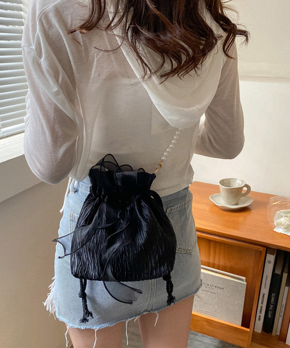 黒 バッグ 黒 巾着ショルダーバッグ リボン付き 結婚式 パール