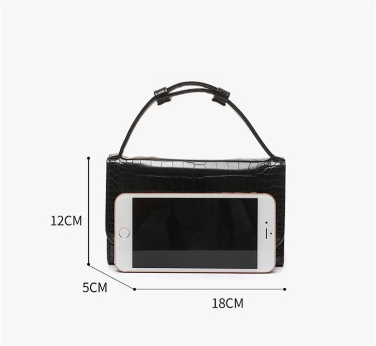 https://fulmo-img-server.com/kurobag/ae0deb10-442e-4cd1-92c6-60e989cabc75.jpg
